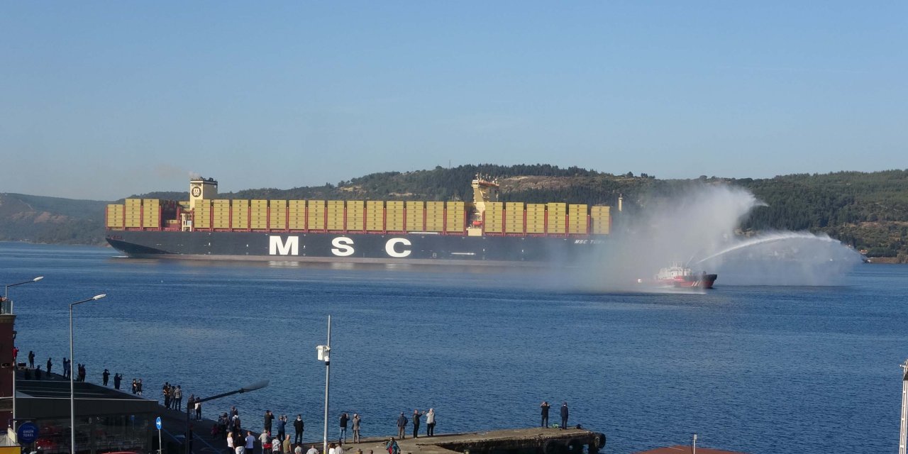 'Msc Türkiye', Çanakkale Boğazı’ndan Geçti