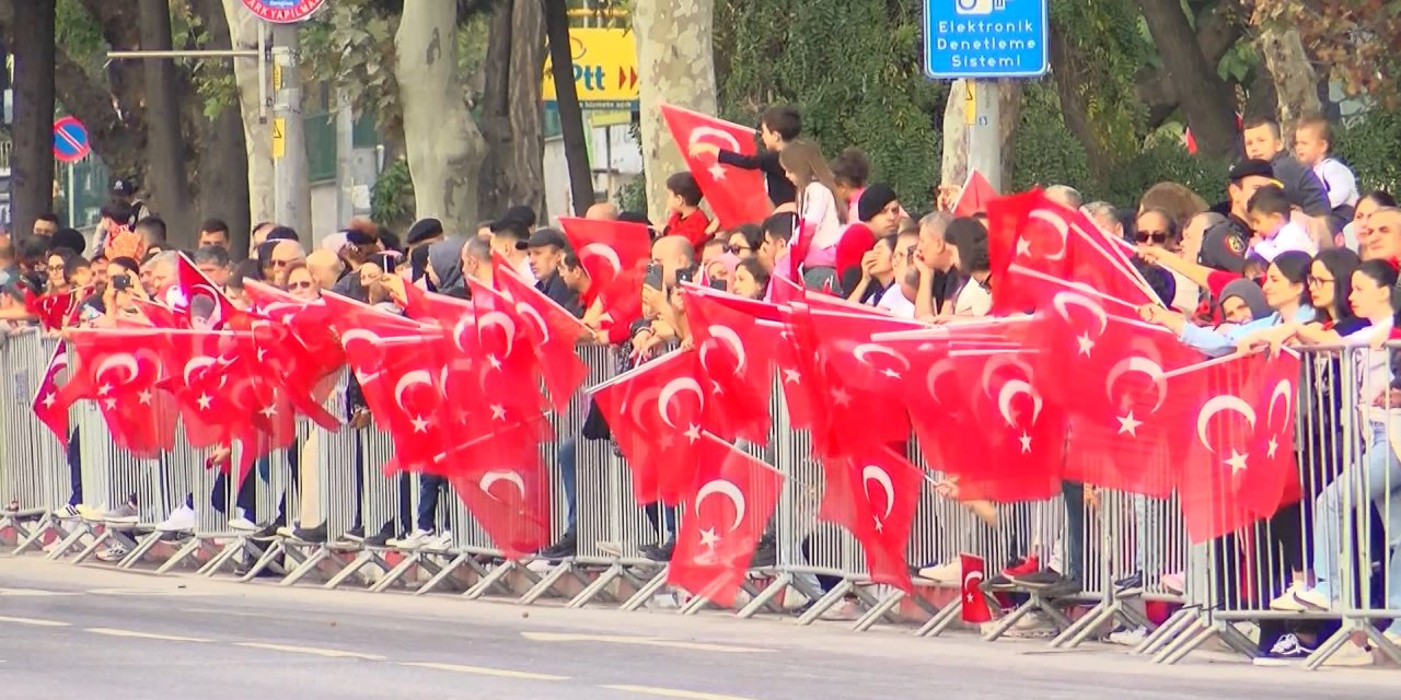 Vatan Caddesi’nde Cumhuriyet Bayramı 100’üncü Yıl Töreni
