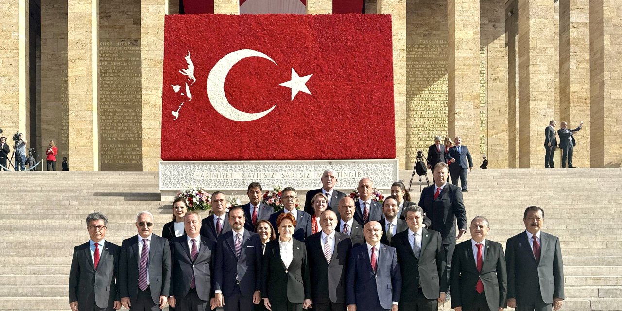 Akşener: Cumhuriyetimizin Yılmaz Bekçileri Olacağız