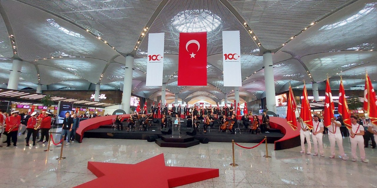 İstanbul Havalimanı'nda 100’üncü Yıl Coşkusu