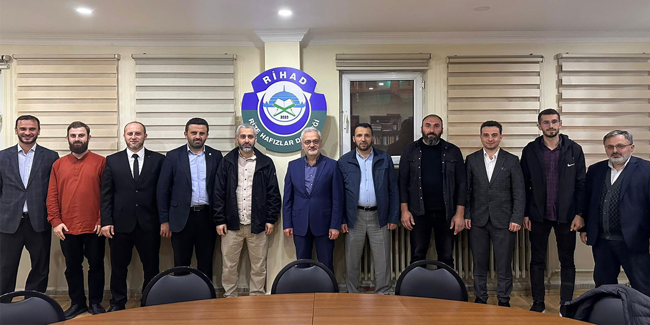Rize Hafızlar Derneği'nin Yeni Yönetimi Belli Oldu