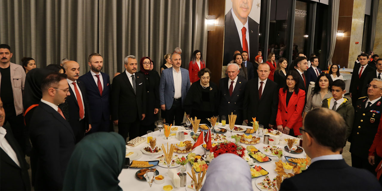 Rize’de Cumhuriyet'in 100. yılı dolayısıyla resepsiyon düzenlendi