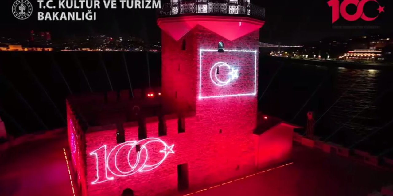 Kız Kulesi'nde '100'Üncü Yıl' Işık Gösterileri, Bugün De Sürecek