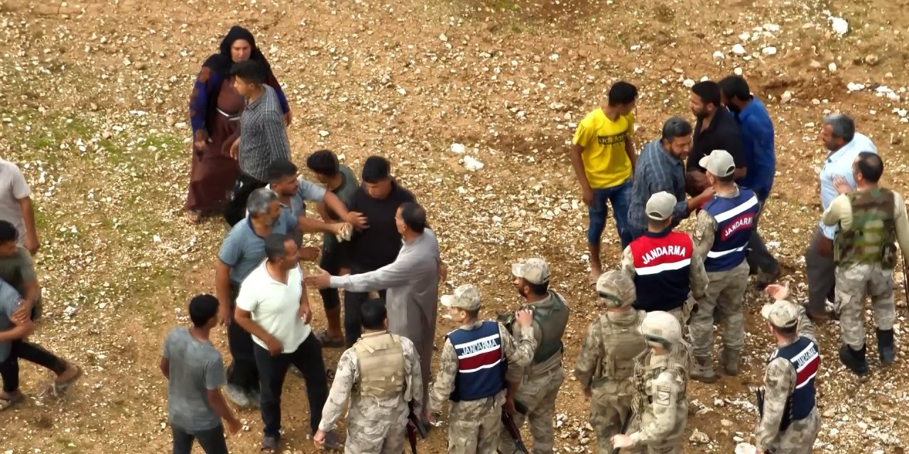 Kaçak Trafoyu Traktör İle Götürüp, Tarlaya Gömmüş; Dronla Tespit Edildi