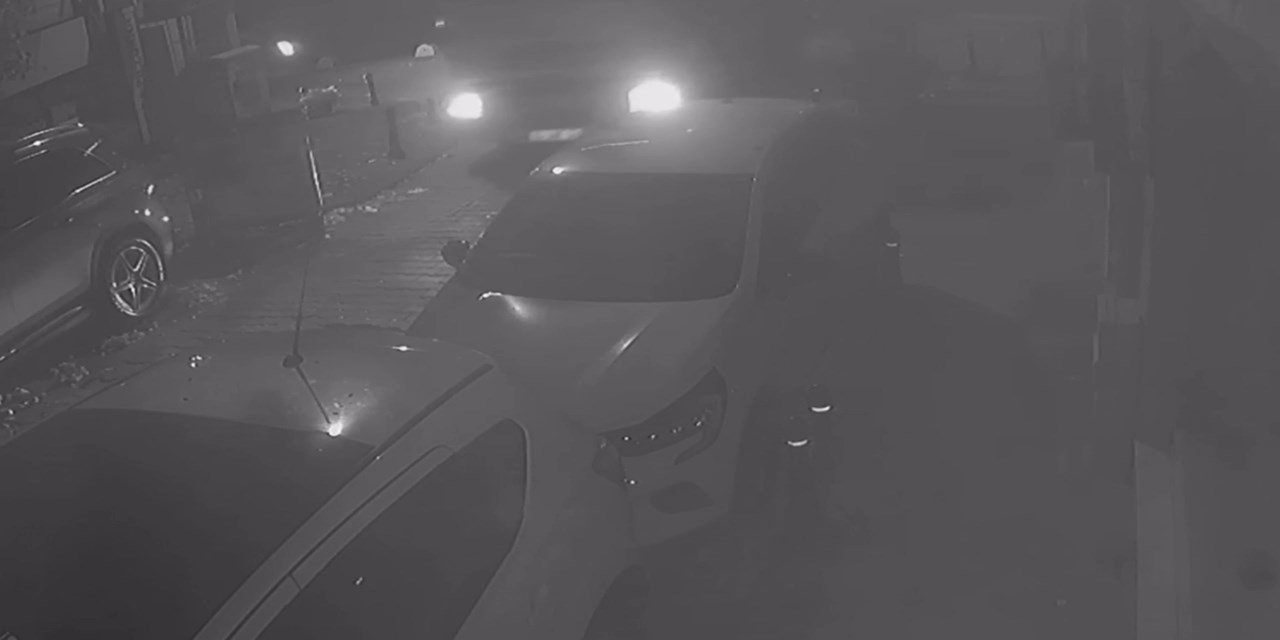 Kadıköy’de Tır Sokaktaki Onlarca Araca Çarparak İlerledi