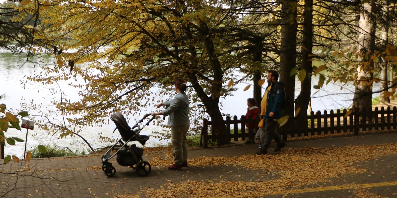 Gölcük Tabiat Parkı'nda Sonbahar Güzelliği