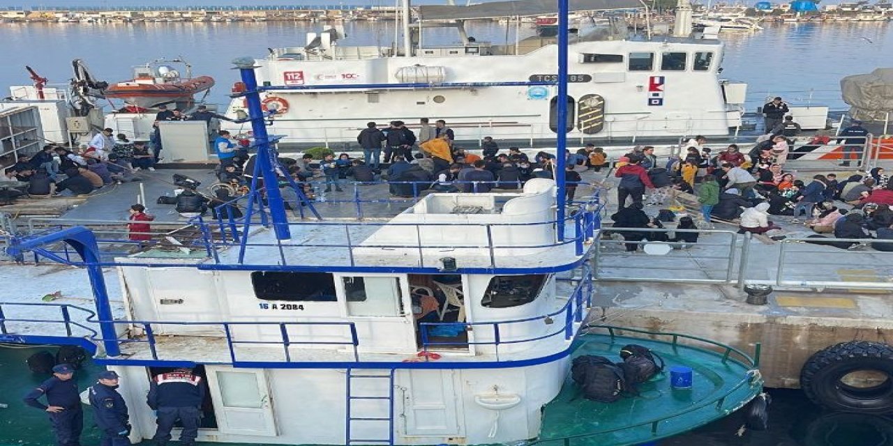 Balıkçı Teknesinde 120 Kaçak Göçmen Yakalandı