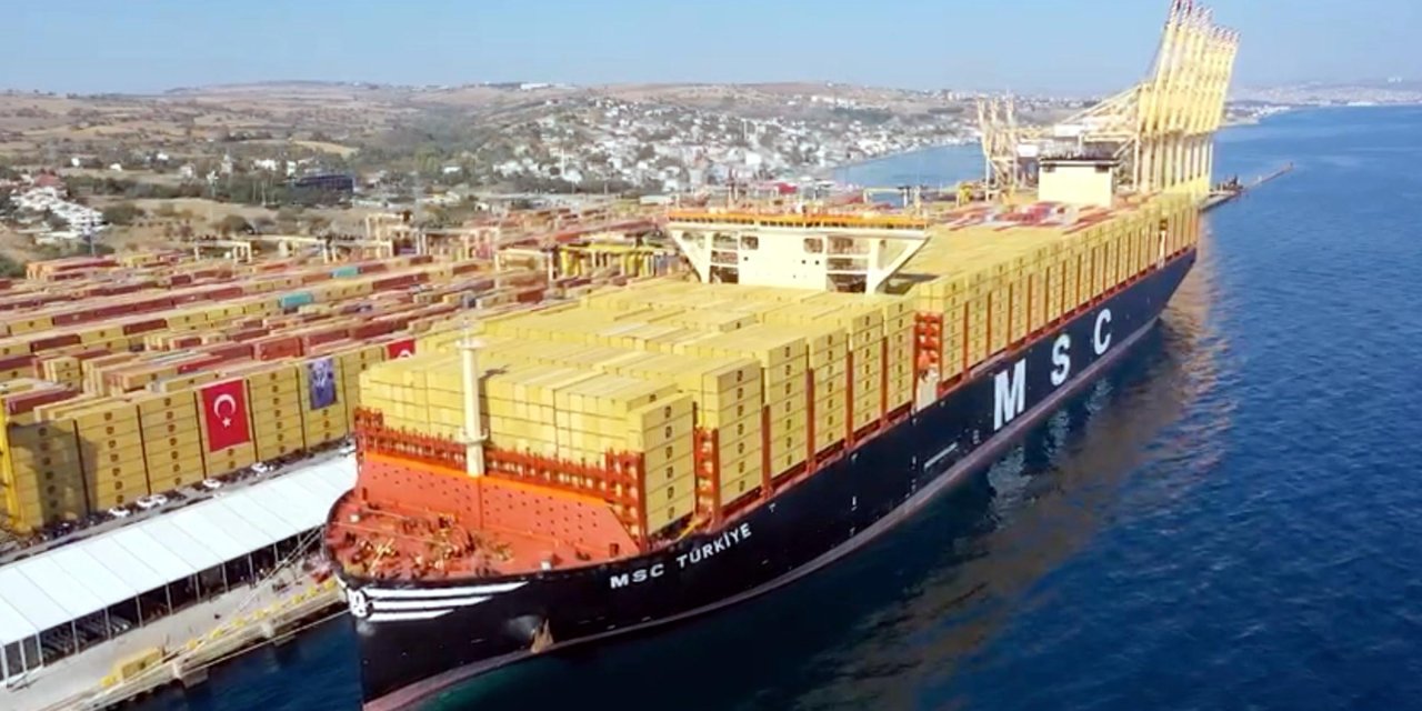Dünyanın En Büyük Konteyner Gemilerinden  'Msc Türkiye' Tekirdağ'da
