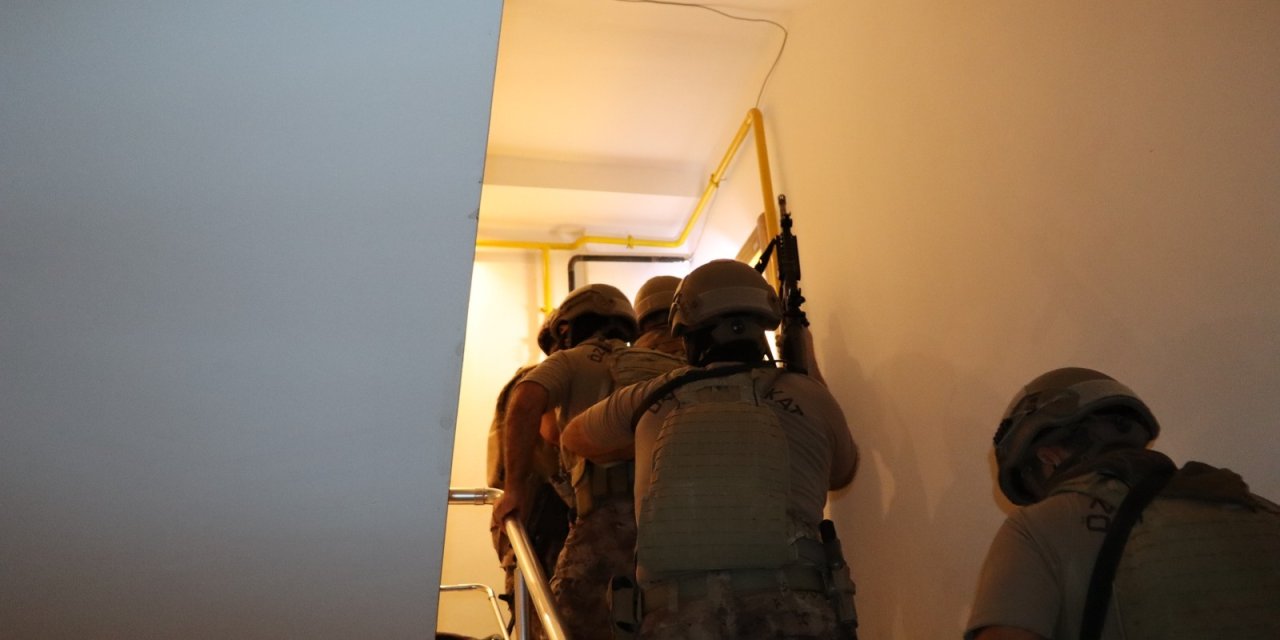 Mersin'de Pkk/kck Operasyonunda 3 Tutuklama