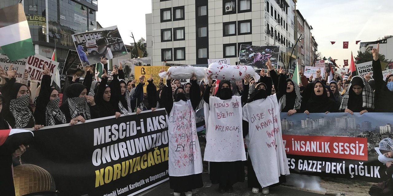 Bingöl’de Kadınlardan İsrail Protestosu