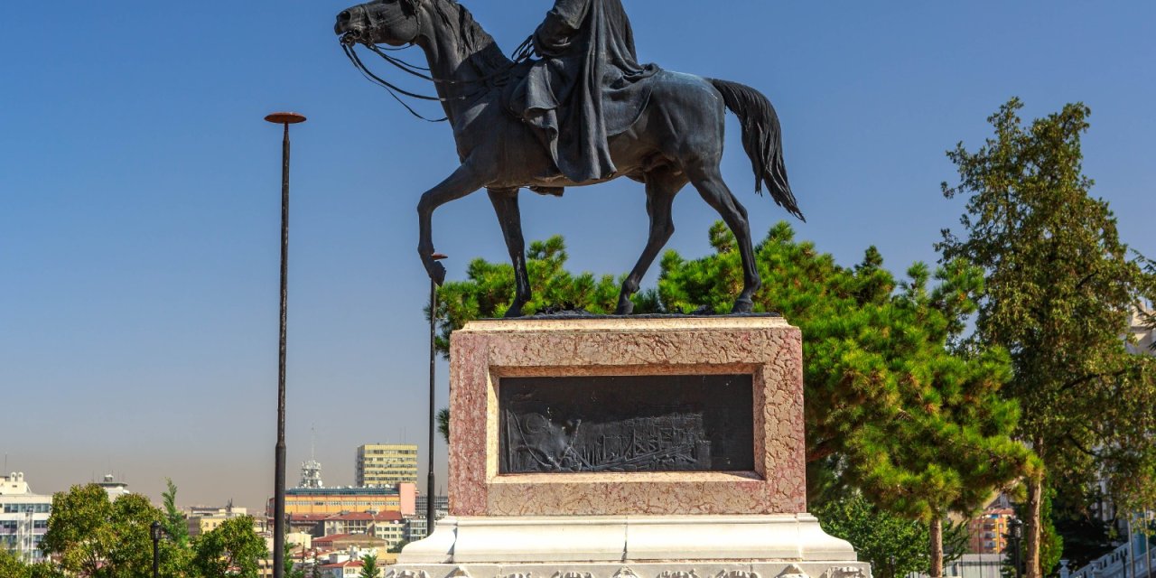 ‘Pietro Canonica Ve Atatürk’ Çalıştayı: Türkiye’deki En Ünlü Atatürk Heykellerinde İmzası Var