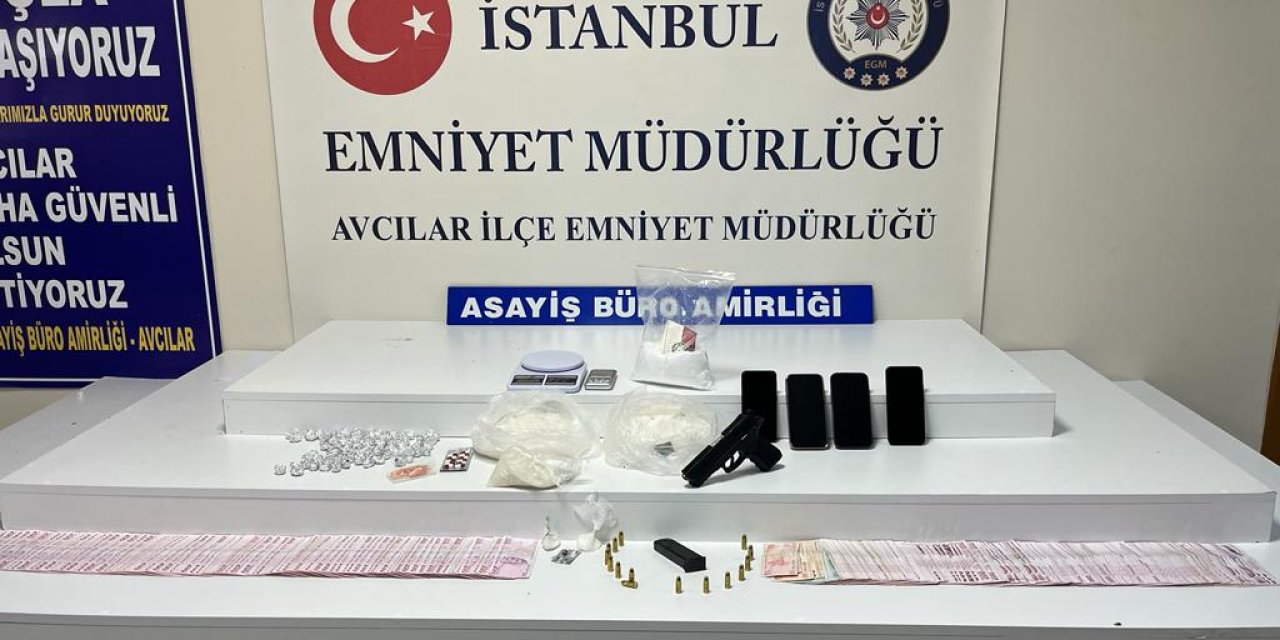 Avcılar'da Otel Odasındaki Uyuşturucu Satıcılarına Operasyon