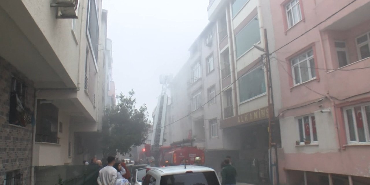 Küçükçekmece'de Yangın Paniği