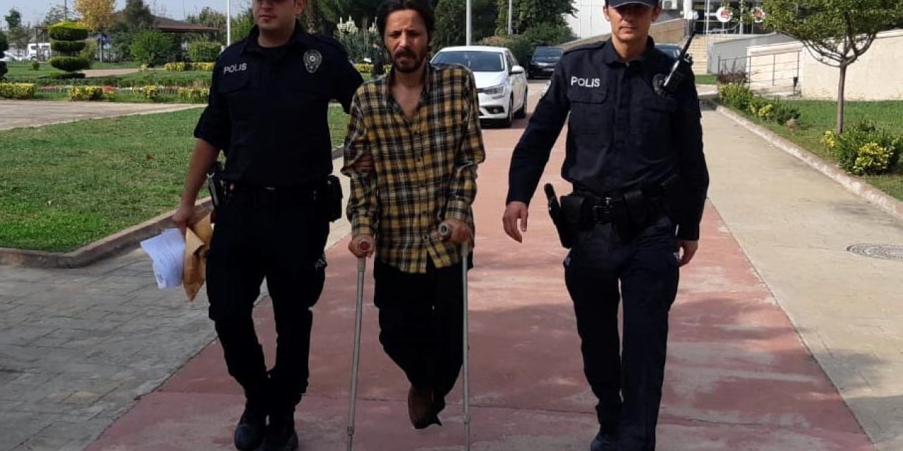 Alacak Tartışmasında Arkadaşını Vuran Şüpheli Tutuklandı; Koltuk Değnekleriyle Adliyeye Geldi