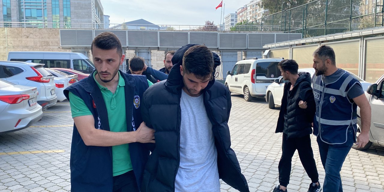 Valeye Silahlı Sadırıda 3 Şüpheli Gözaltında