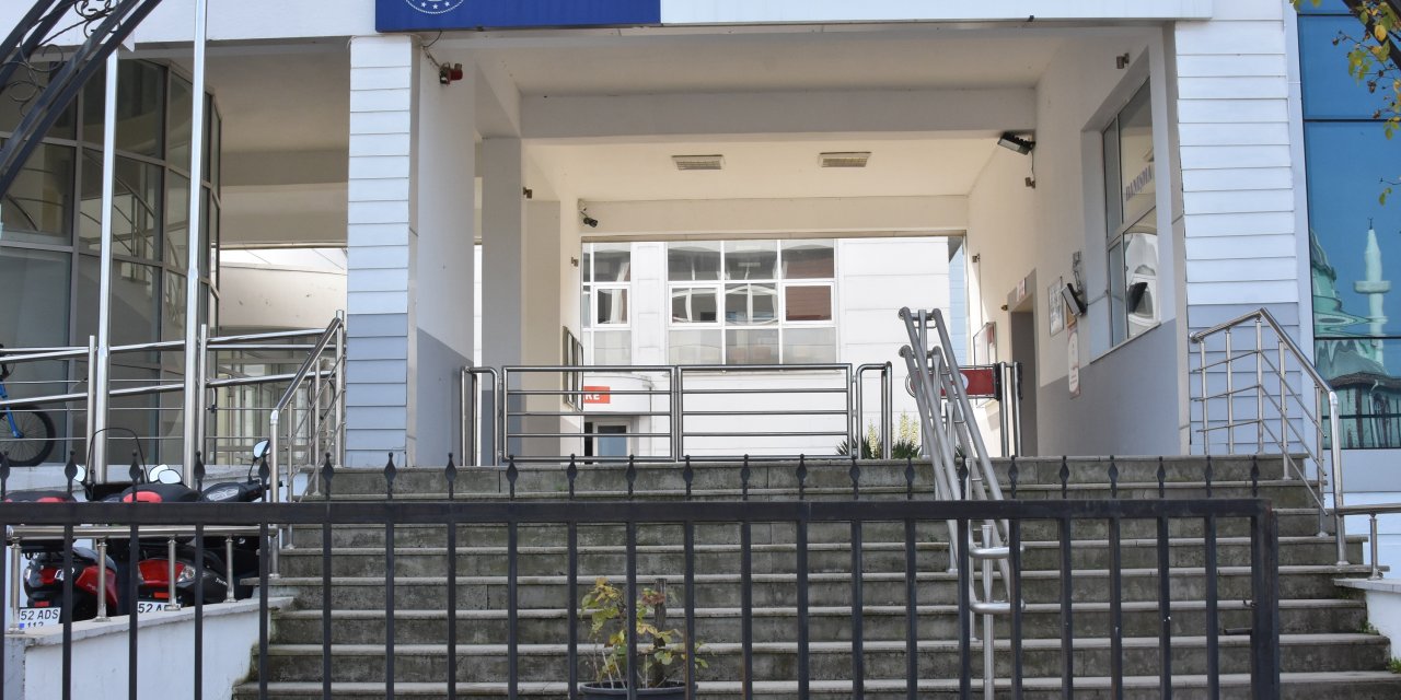 Ordu'da Kyk Yurdundaki Asansörde 4 Öğrenci Mahsur Kaldı (2)