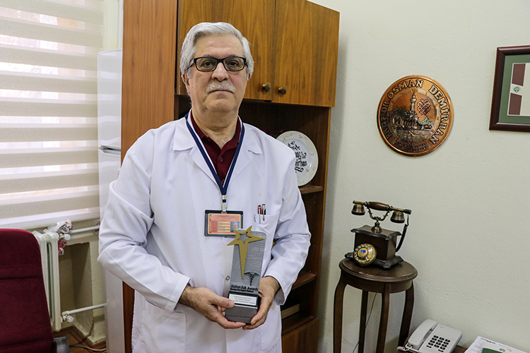 Keşfettiği hastalığa kendi soyadını vererek tıp literatürüne giren doktora ödül