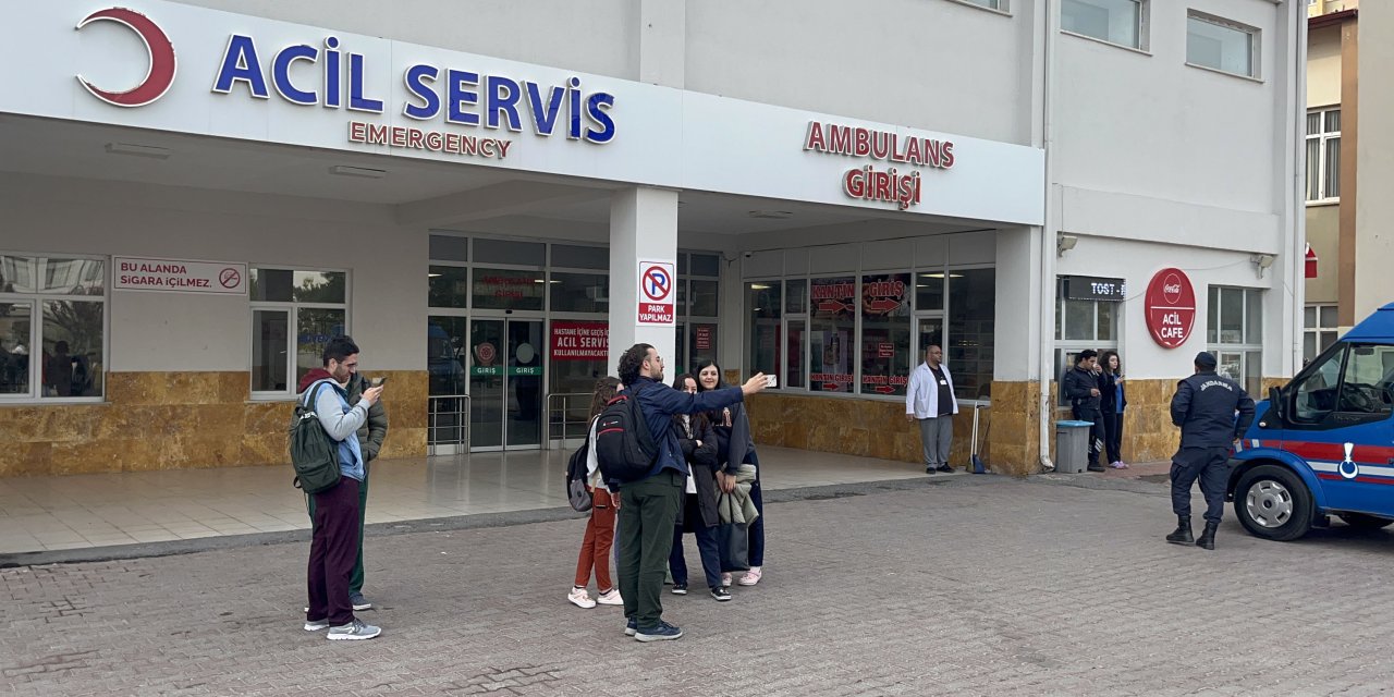 Sivas’ta 88 Üniversite Öğrencisi, Zehirlenme Şüphesiyle Hastaneye Başvurdu