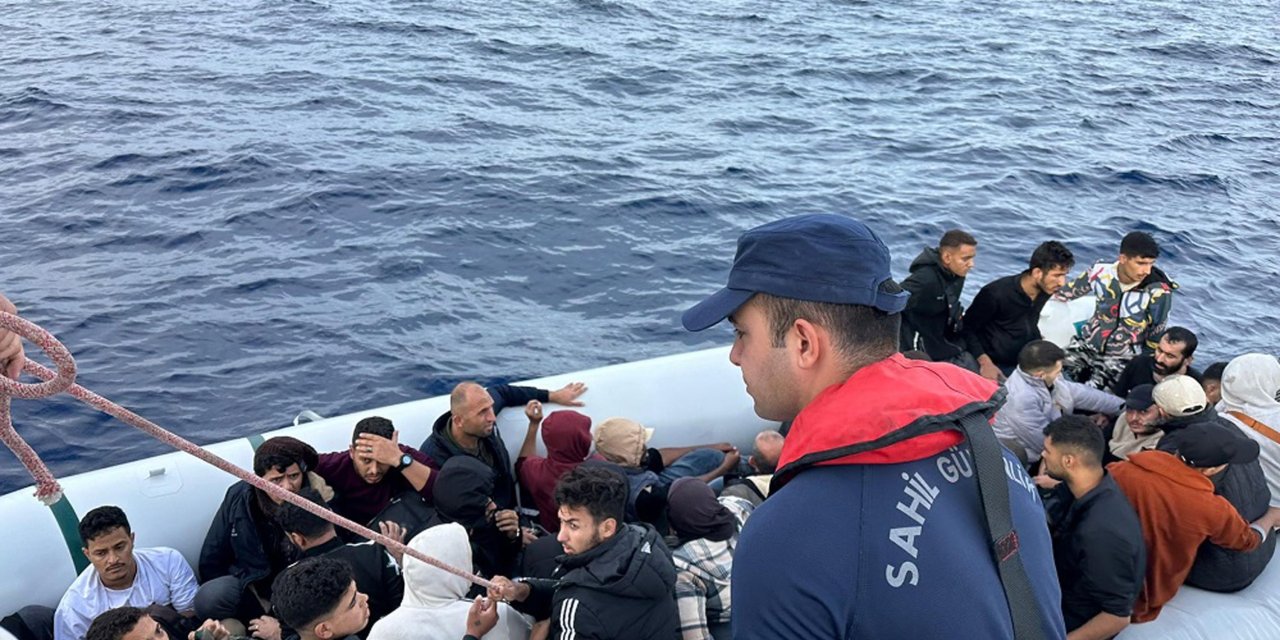 Datça'da 60 Kaçak Göçmen Yakalandı, 49 Kaçak Göçmen Kurtarıldı
