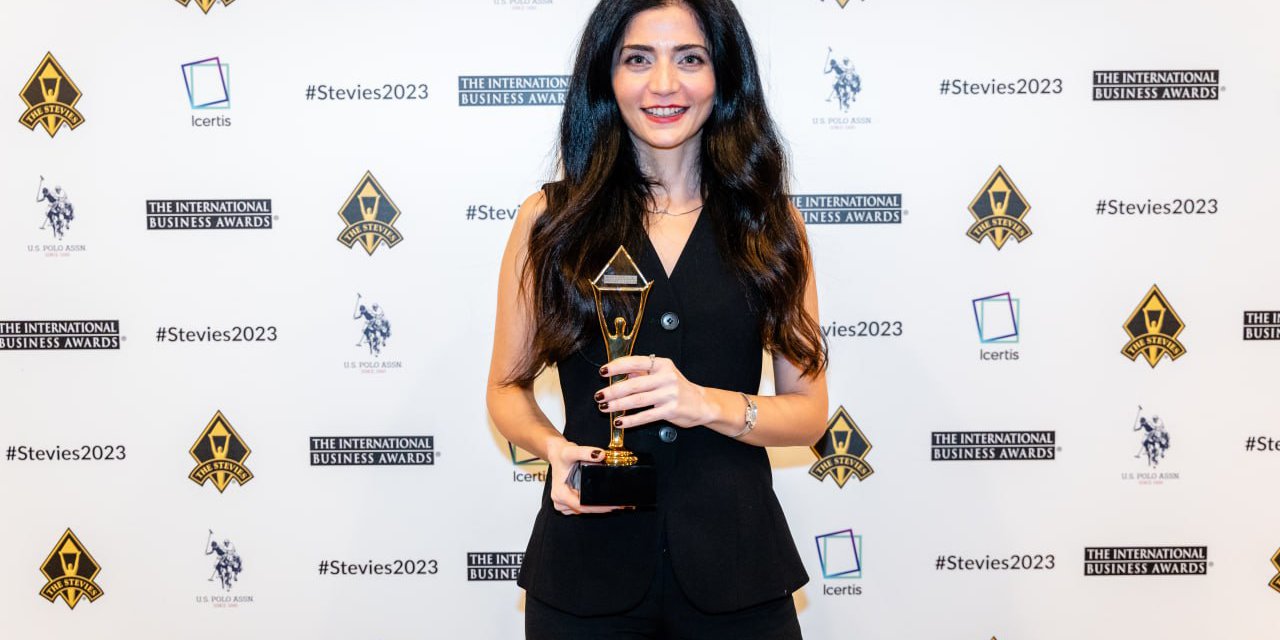 Defacto'ya Stevie'den Altın Ödül