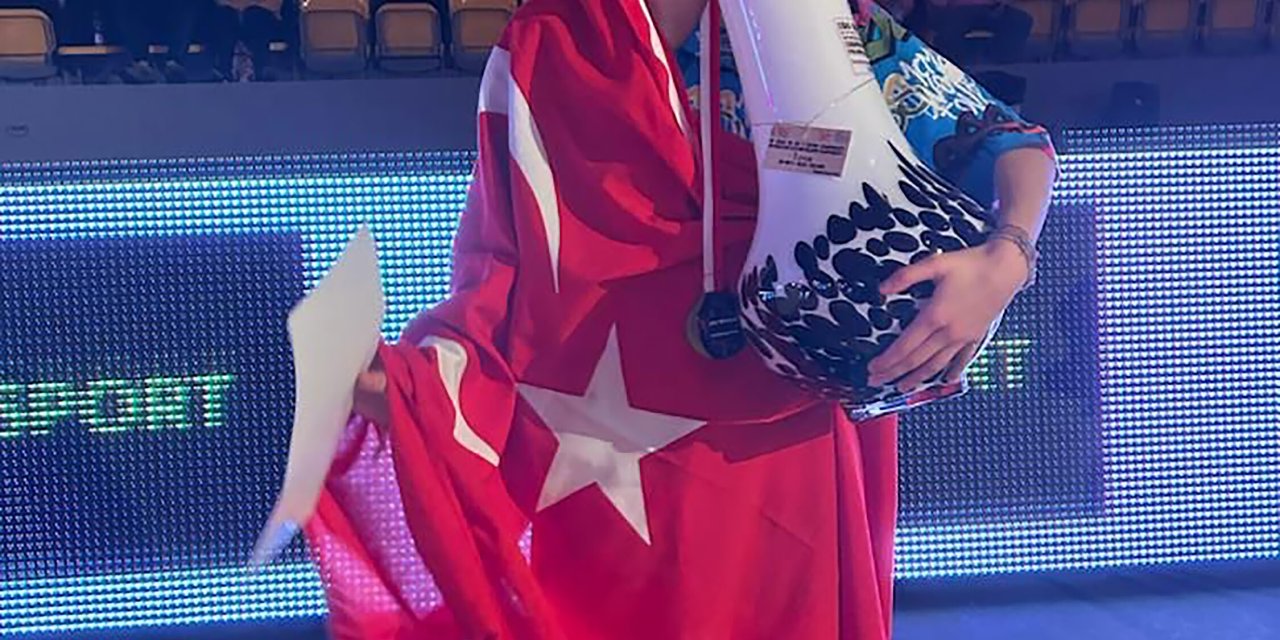 Cumhuriyetin 100'üncü Yılına Dünya Şampiyonluğu Armağan Etti