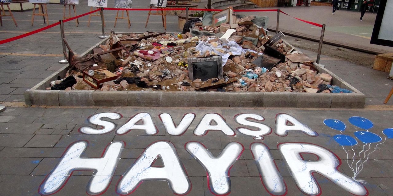 Giresun'da İsrail'e 'enkaz'lı Tepki