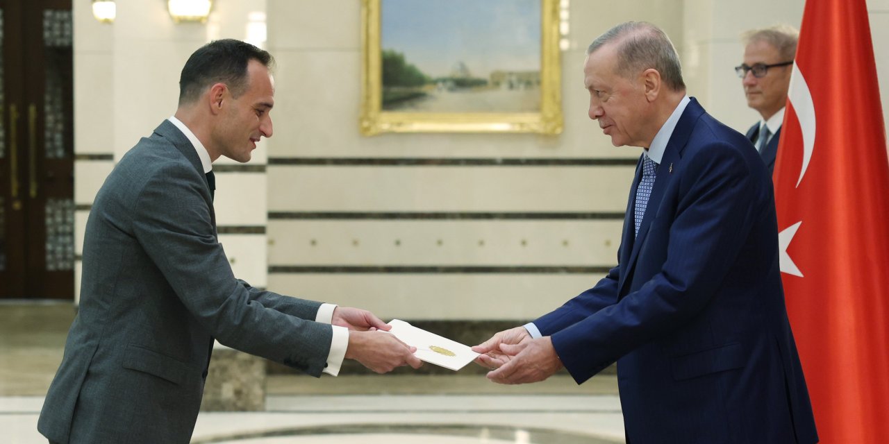 Büyükelçilerden Cumhurbaşkanı Erdoğan'a Güven Mektubu