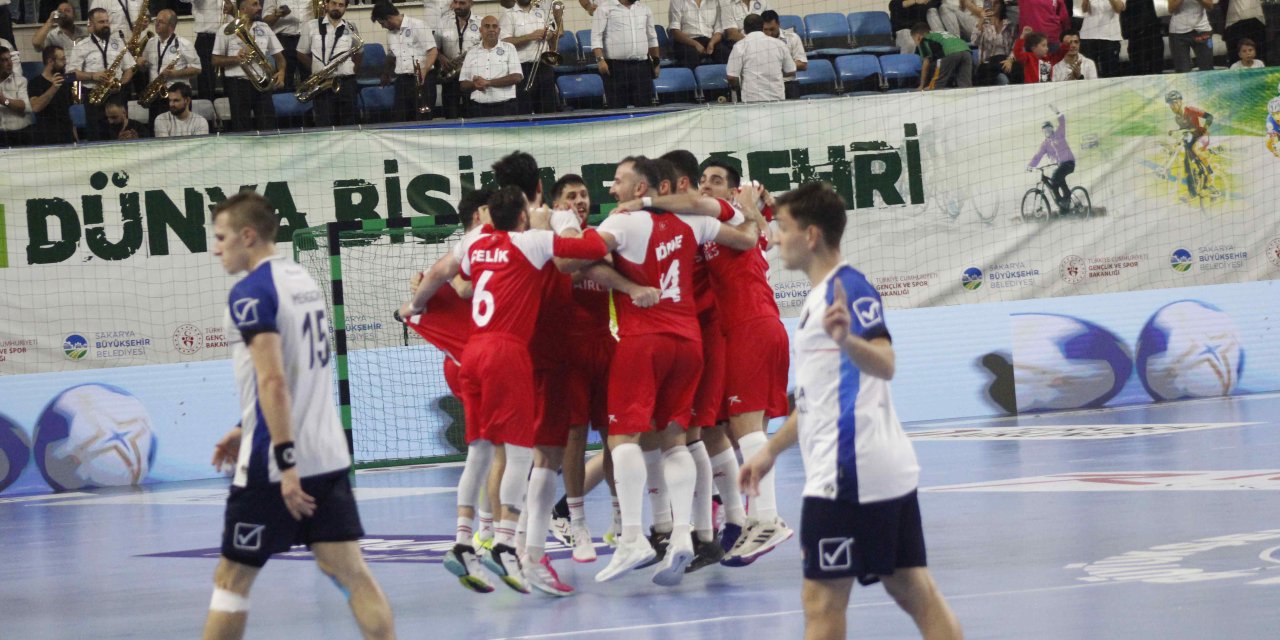 A Milli Hentbol Takımı, İtalya’yı Yendi