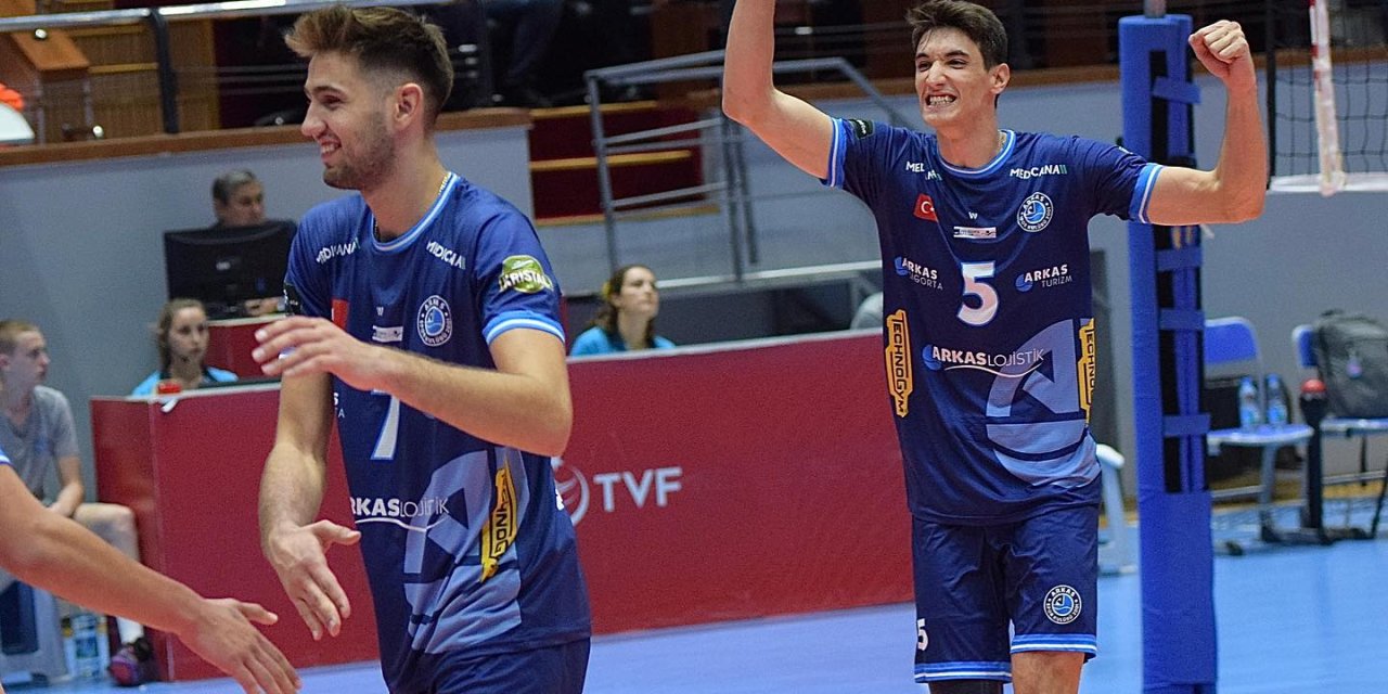 Arkas Spor Zorlanmadı