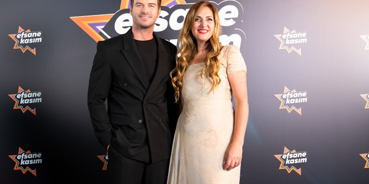 Hepsiburada'nın Marka Yüzü Kıvanç Tatlıtuğ, Efsane Kasım'ı Başlatan Gong'u Çaldı