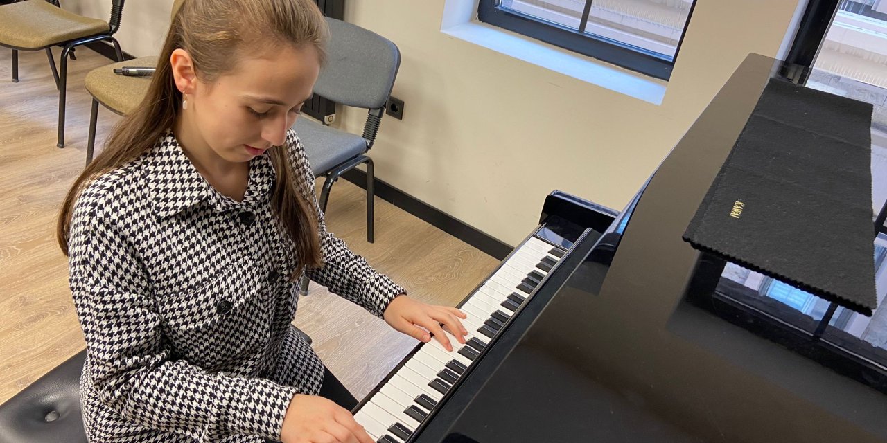 Görme Engelli Şevval Ve Çağla'nın Üniversite Hayali Gerçek Oldu