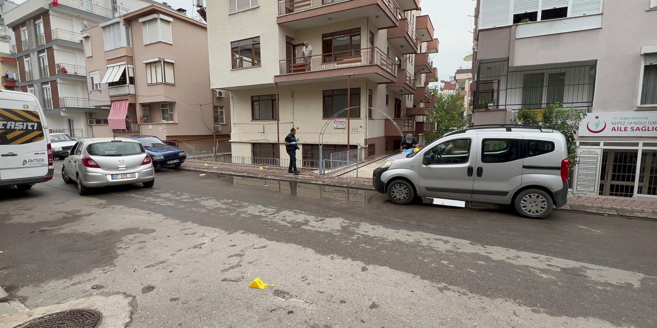 Komşuların 'Tadilat' Kavgası; 1'i Çocuk, 3 Yaralı