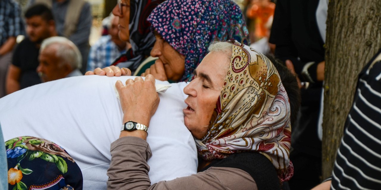 Okul Yolunda Kazada Yaralanan Liseli Melike, 1 Hafta Sonra Yaşamını Yitirdi