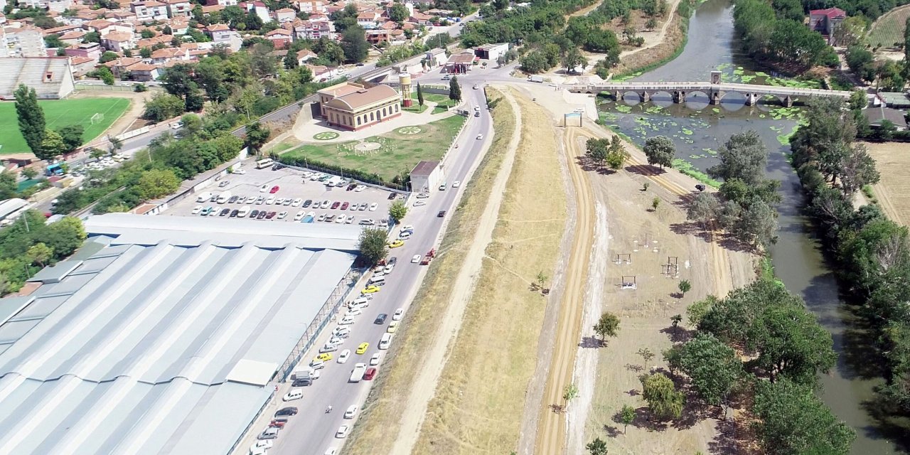 Edirne'de Tartışmalara Neden Olan Taşınmazlara Alıcı Çıkmadı, Satıştan Vazgeçildi