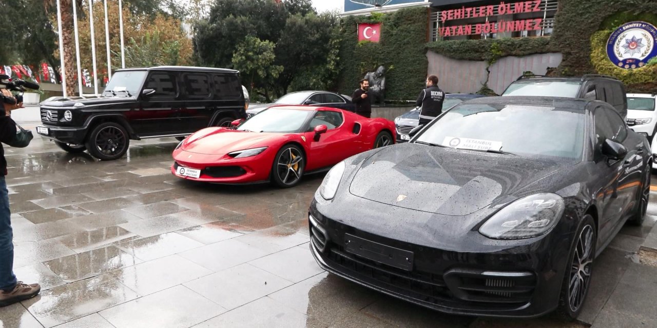 Polat Çiftine Ait Araçlar Emniyette Sergilendi