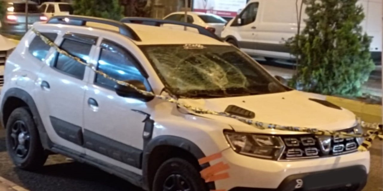 Mardin'de 4'üncü Kattan Otomobilin Üzerine Düşen Genç Kadın, Ağır Yaralandı