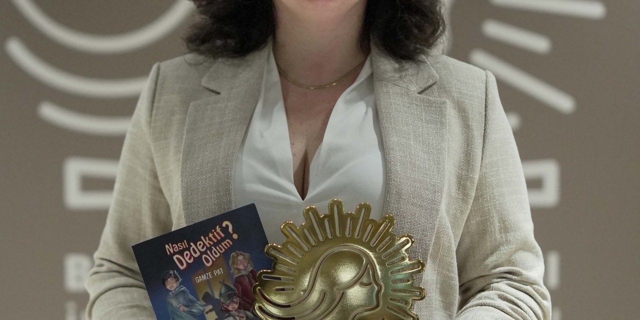 Beyhan Eczacıbaşı İlkgençlik Edebiyatı Yılın Kadın Yazarı Ödülü Gamze Pat'a Verildi