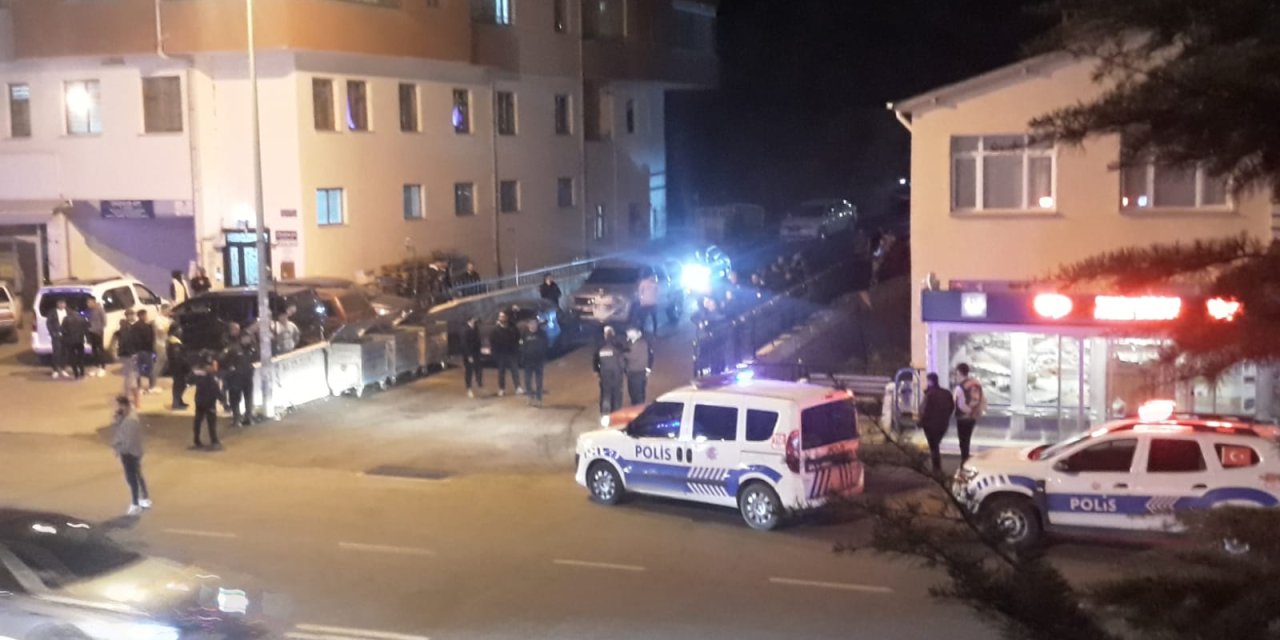 Midibüste 'Yan Baktın' Kavgası Kamerada; 1 Yaralı
