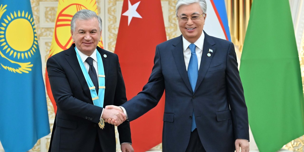 Mirziyoyev'e Türk Dünyası Ali Nişanı Taltif Edildi