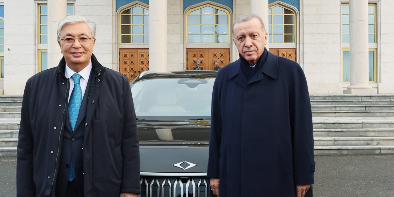 Erdoğan, Tokayev’e Togg Hediye Etti