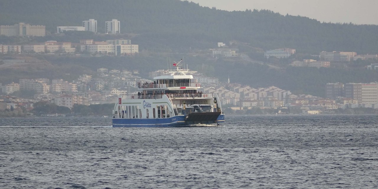 Gökçeada Ve Bozcaada Feribot Seferlerine 'Fırtına' Engeli