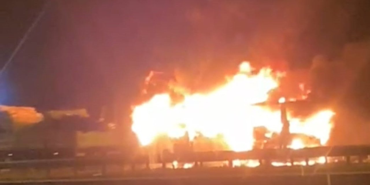 Seyir Halindeki Yolcu Otobüsü Alev Alev Yandı: O Anlar Kamerada