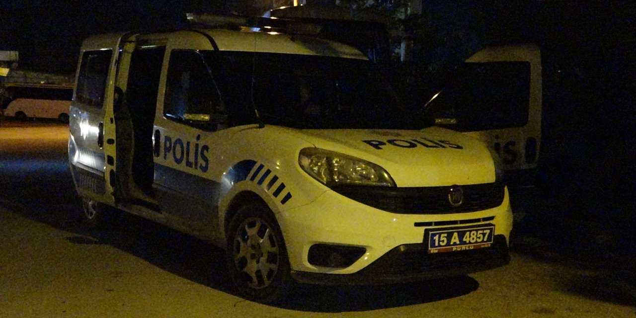 Drift Atıp Kaçarken, Ekip Aracına Çarpan Ehliyetsiz Otomobil Sürücüsüne 30 Bin 870 Tl Ceza