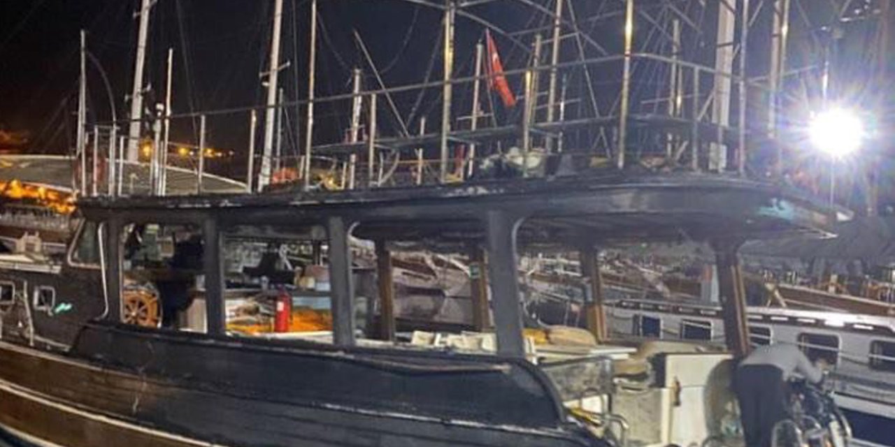Kaptanı Olduğu Teknede Çıkan Yangında Yaşamını Yitirdi