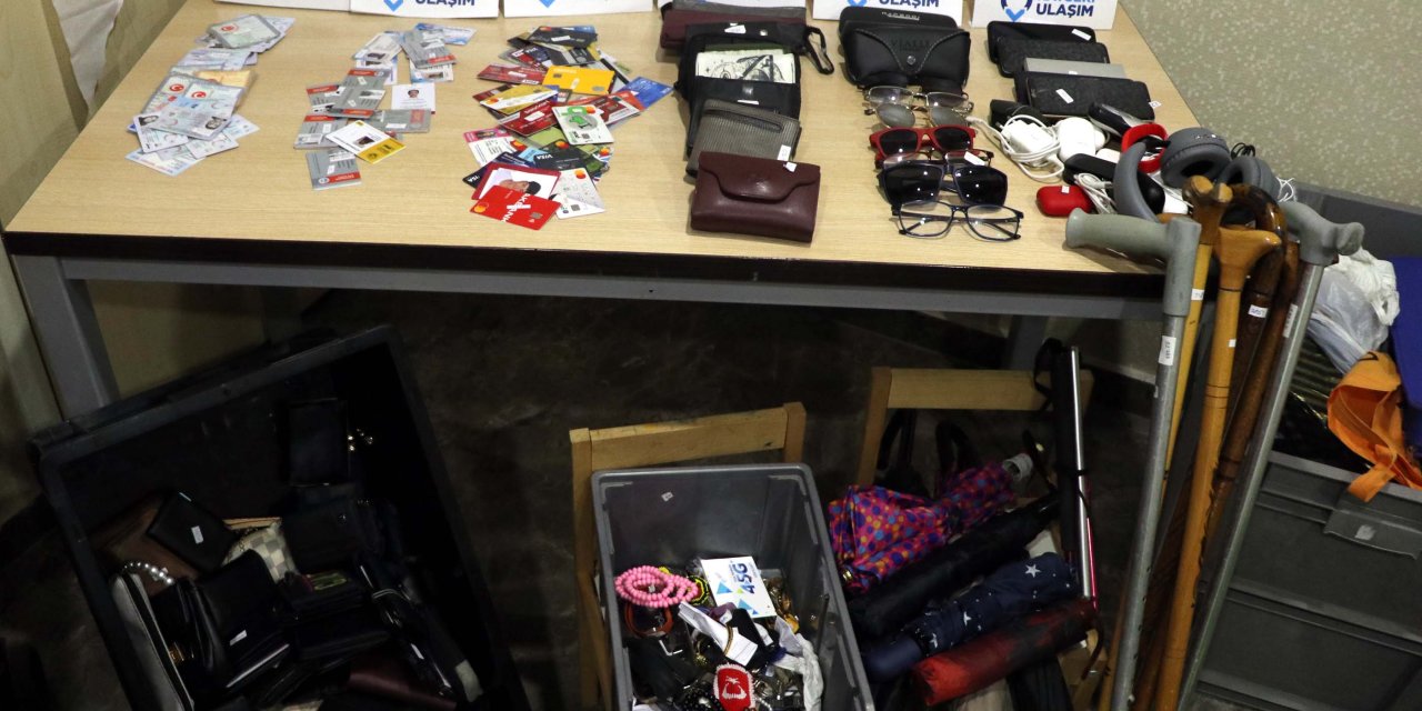 Tramvaylarda Unutulan Eşyalar, Afad Ve Kızılay’a Bağış Oluyor