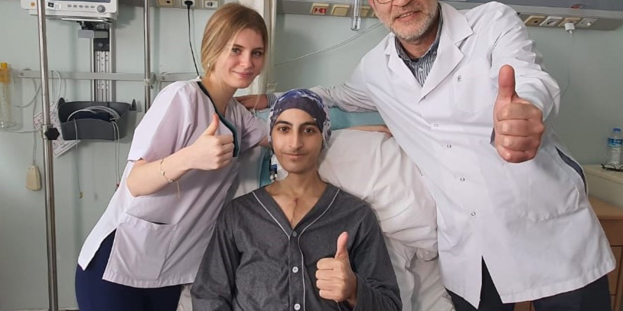 Kalbini 12 Santim Sağa Kaydıran 6.5 Kiloluk Dev Tümör Doktorlarını Bile Şaşırttı