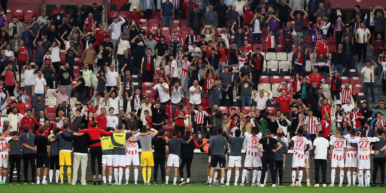 Samsunspor İlk Galibiyetini Aldı