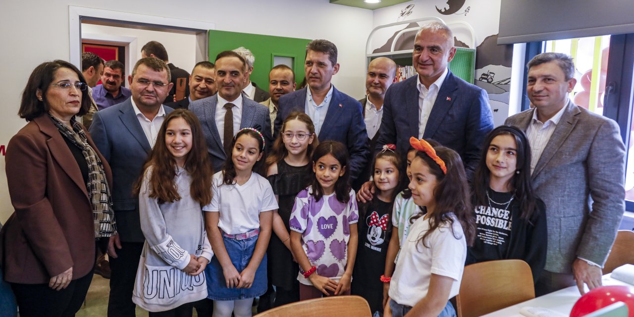 Bakan Ersoy, Karakolken Bebek Ve Çocuk Kütüphanesine Dönüştürülen Merkezi Açtı
