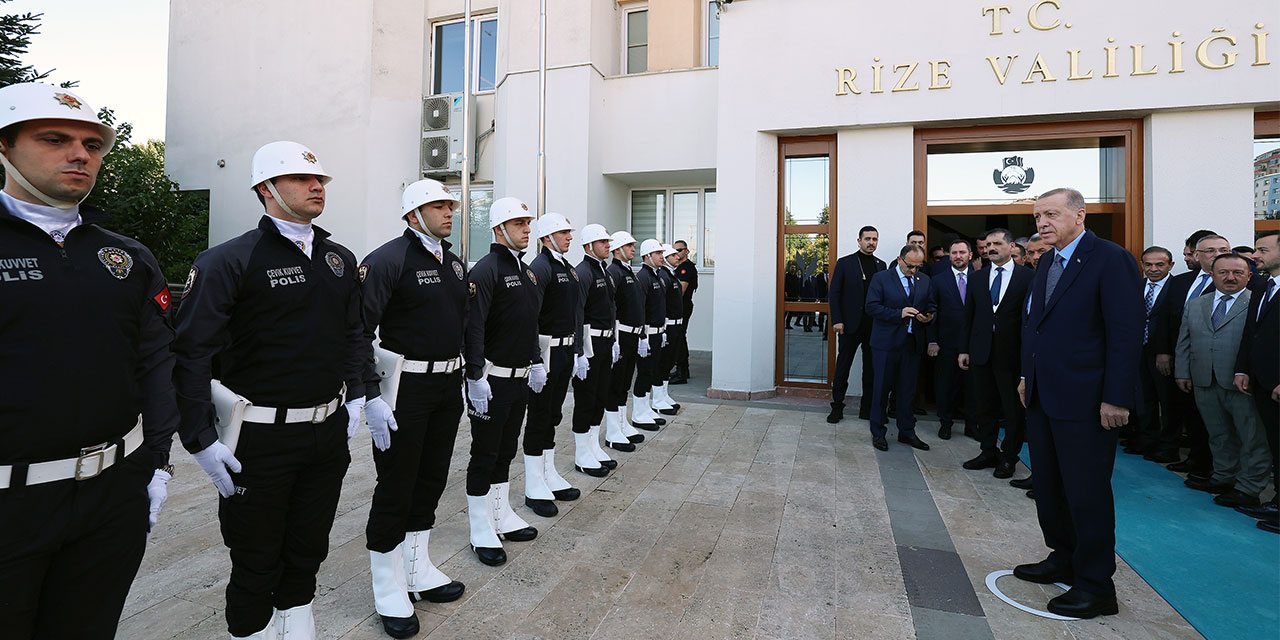 Cumhurbaşkanı Erdoğan Rize Valiliğini ziyaret etti