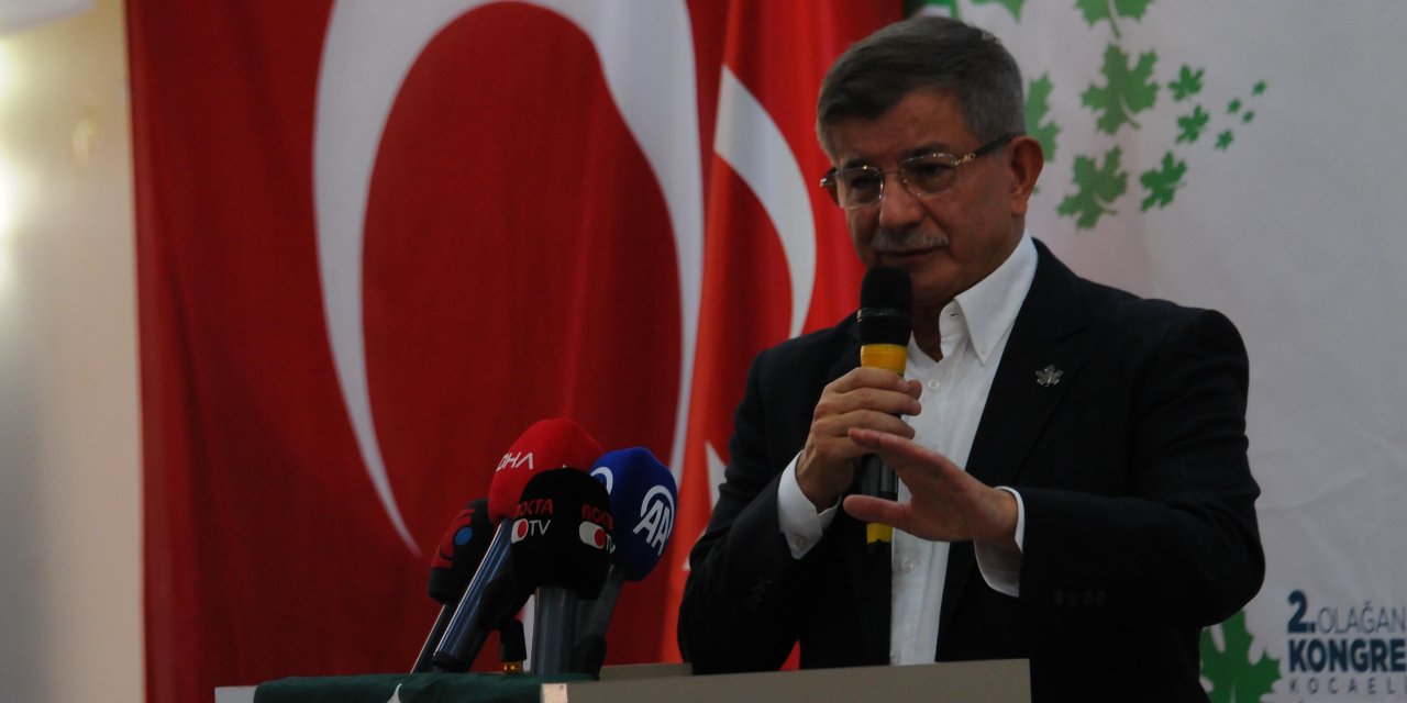 Davutoğlu: Gözümüzün Önünde 1 Aydır, Bir Halk Yok Ediliyor
